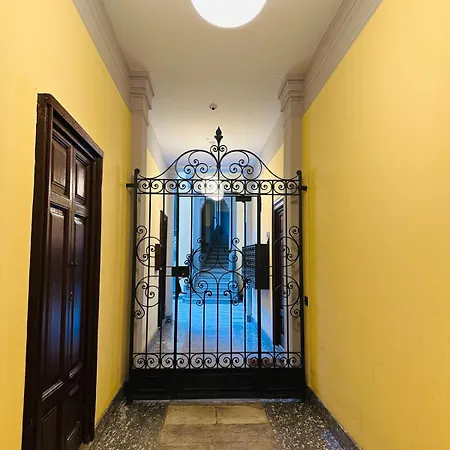 Sweet Home, Vercelli * Milano